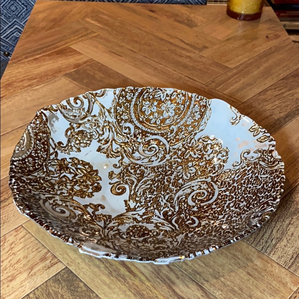 Decorative dish